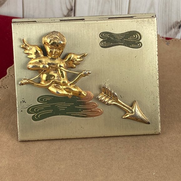 Elgin American Vintage Sterling Silver Compact with Cupids Arrow on Cover - Picture 1 of 6